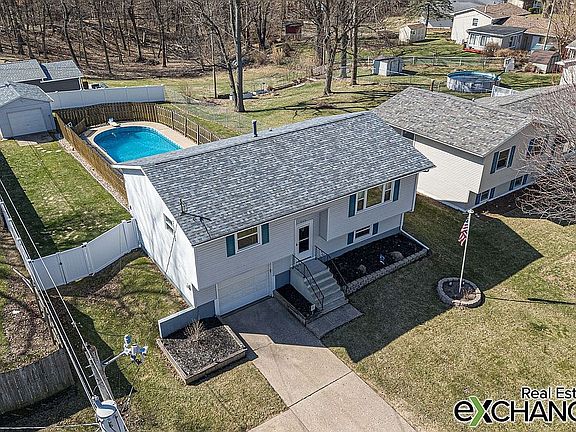 2nd image of 920 5th St #A