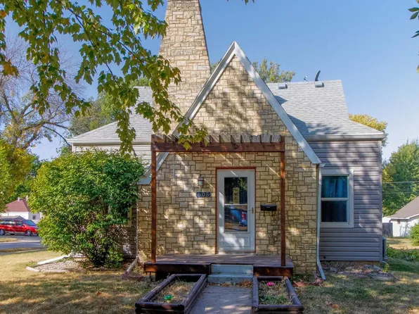 605 N 7th St, Seward, NE 68434