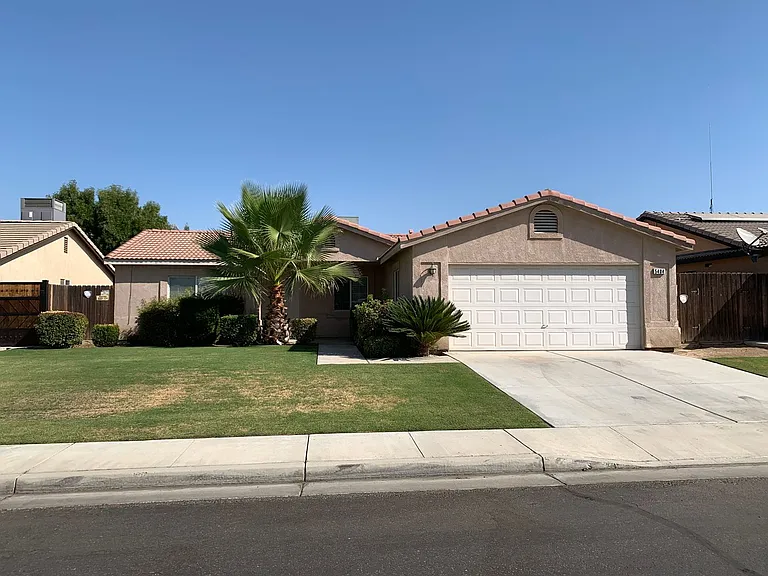 5404 El Palacio Dr — Photo 1
