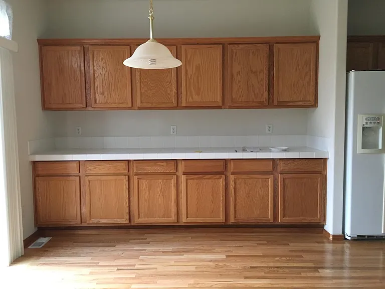 24121 SE 21st St — Photo 2