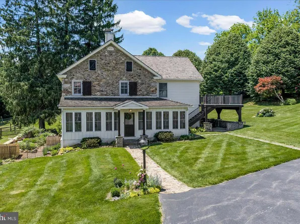 2563 Veronica Dr, Chester Springs, PA 19425