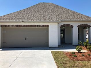 345 Lake Breeze Dr, Baton Rouge, LA 70820