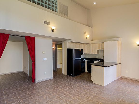 5th image of 1005 E 8th St Unit 3022