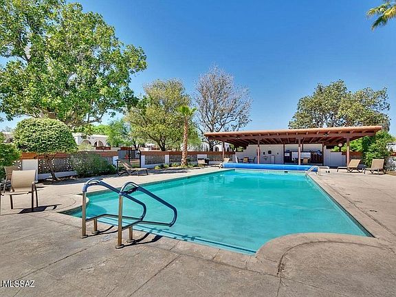 2nd image of 261 S Paseo Tierra