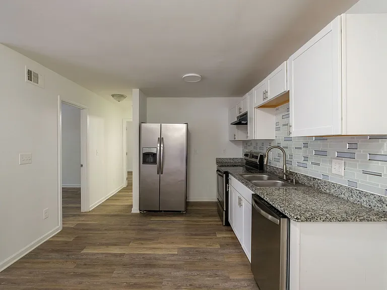 Golden Gate Townhomes — Photo 48