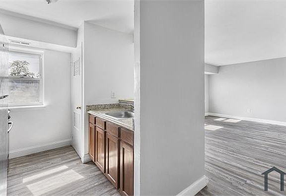 2nd image of 1344 Foulkrod St APT 7