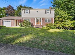 198 Trull Ln E, Lowell, MA 01852
