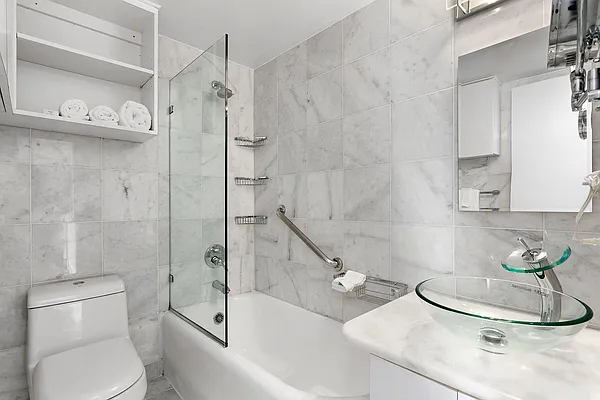 Sold by Keller Williams NYC | media 4