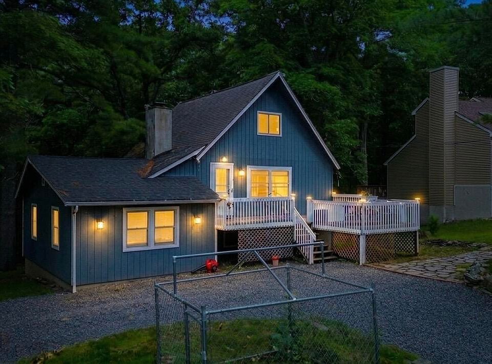 1st image of 204 Mountain Lake Dr