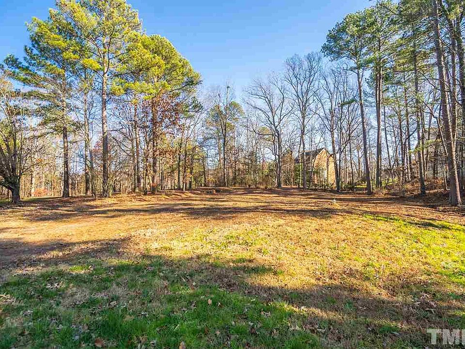 1st image of 124 Summer Lakes Dr