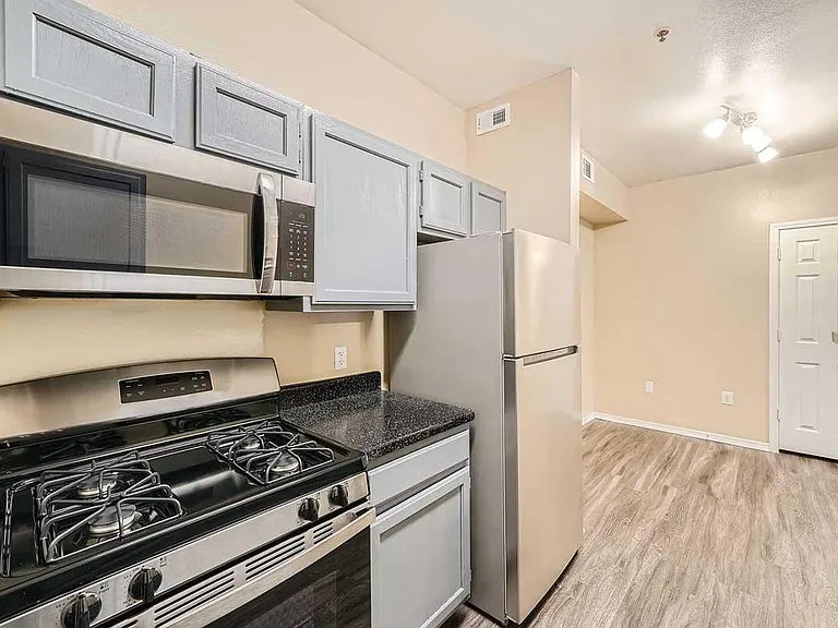 1401 S Aw Grimes Blvd — Photo 34