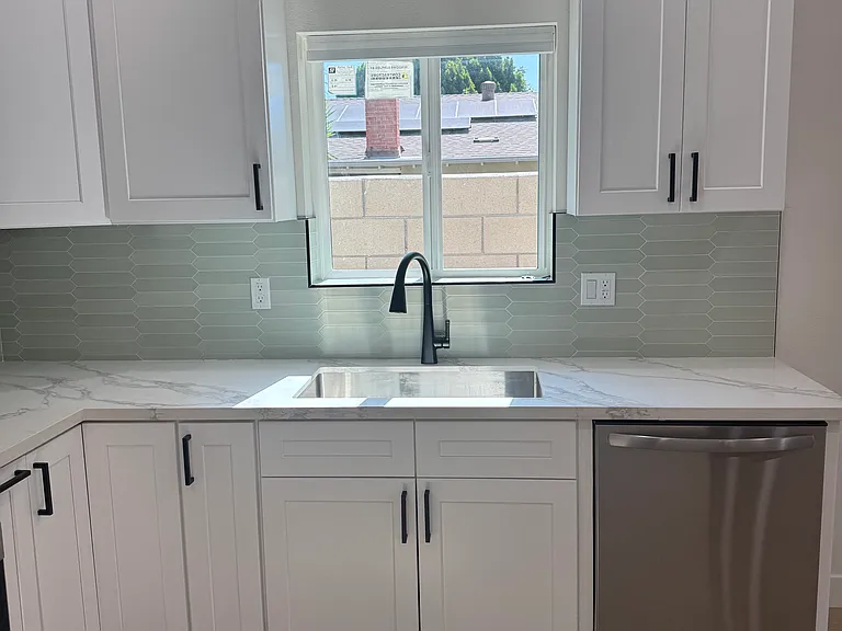 6210 Beck Ave — Photo 7