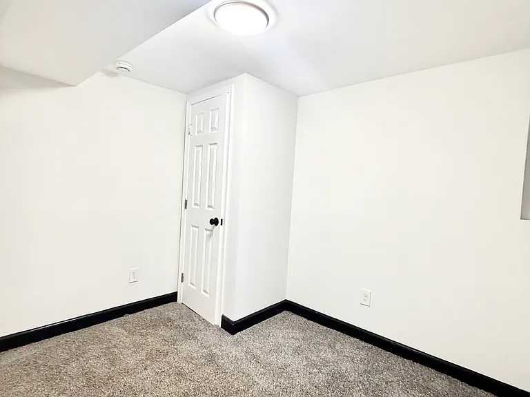 2525 W Lafayette Ave — Photo 22
