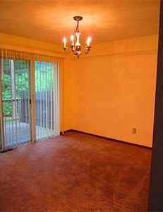 5th image of 6 Treetop Ln #8