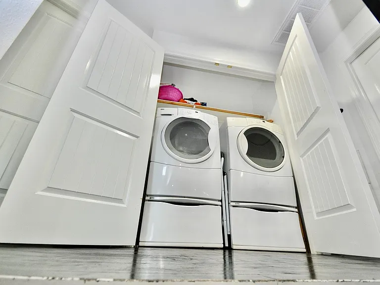 3330 Beran Dr — Photo 26