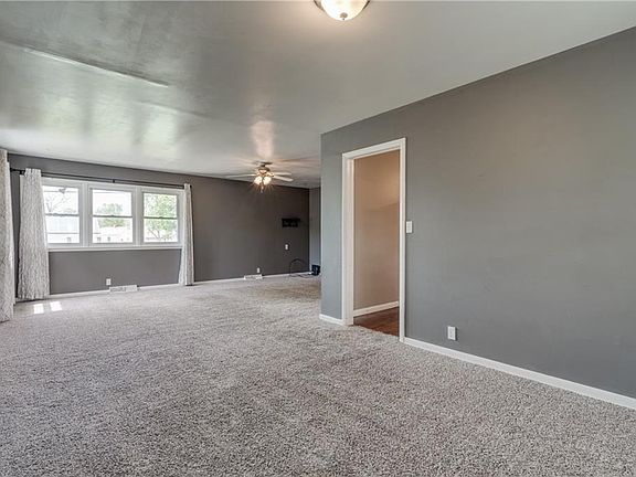 2nd image of 605 N Kimball Ave