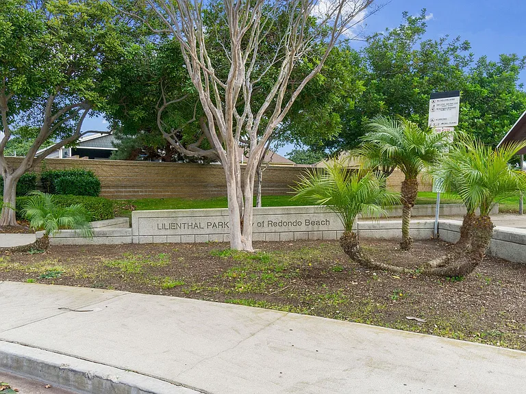 903 Lilienthal Ln — Photo 31