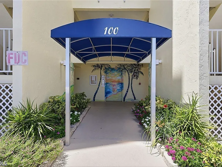 100 Estero Blvd #433 — Photo 40