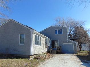 49 Brandt Beach Ave, Mattapoisett, MA 02739