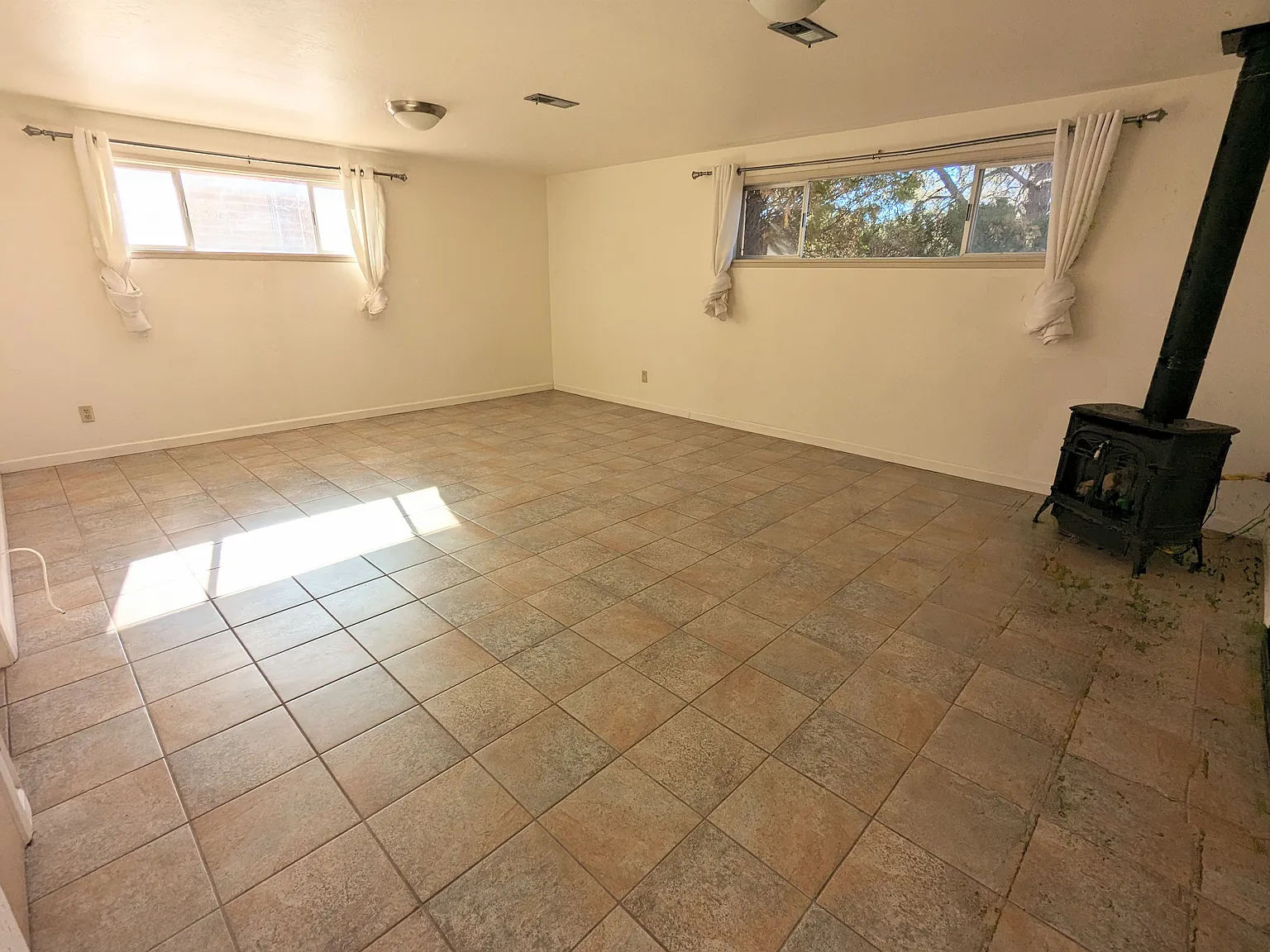 2 bed, 1300 sqft, $1,495 — Photo 4