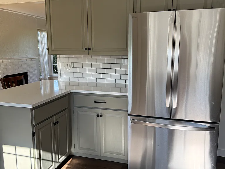 732 S Monroe St — Photo 3