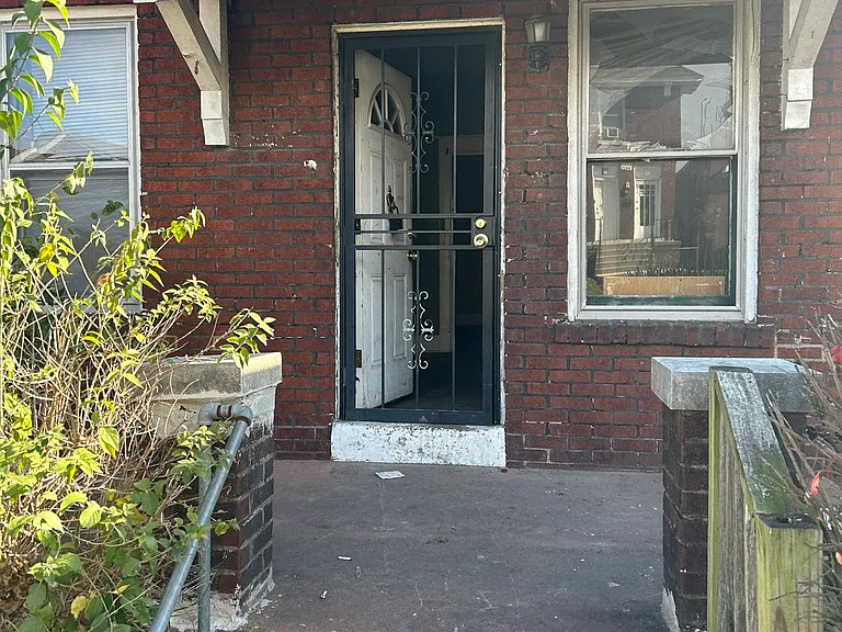 4424 Marcus Ave — Photo 21