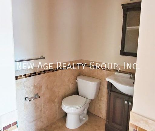 4th image of 1434 Cecil B Moore Ave #2R