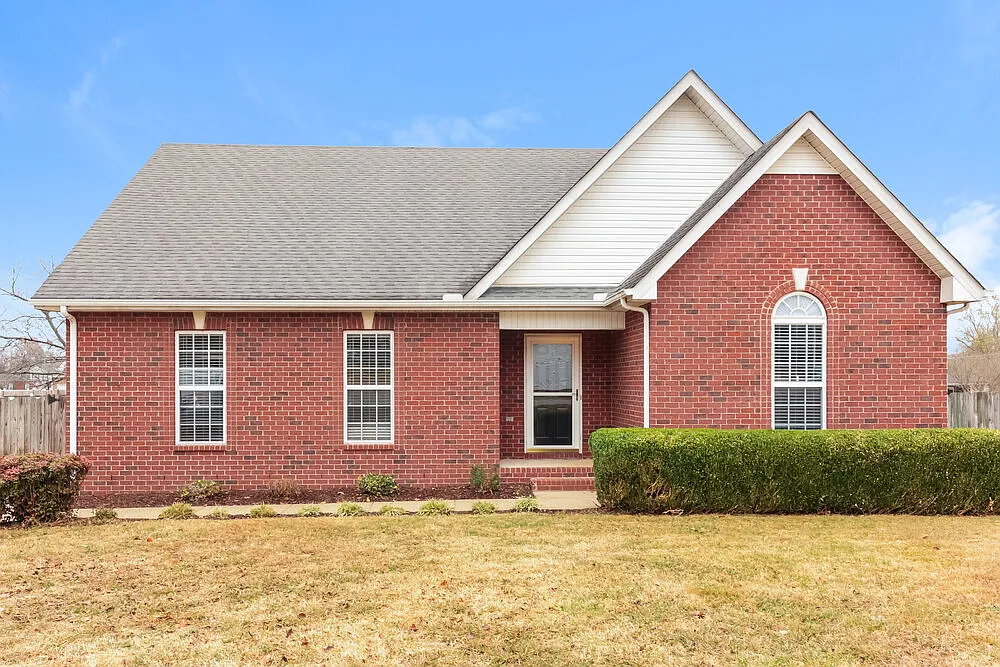 4 bed, 3.5 bath, 1907 sqft, $2,265 — Photo 1
