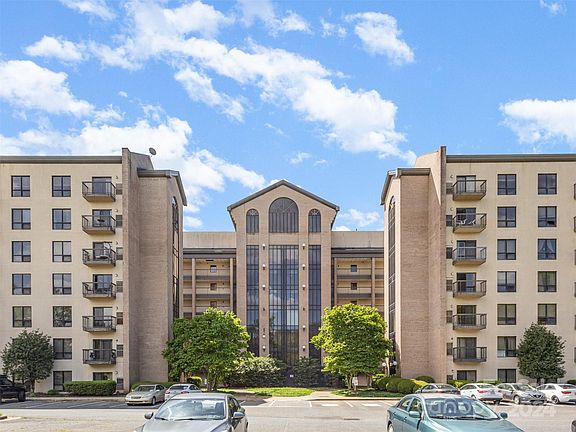 2nd image of 211 Heritage Blvd Suite 408