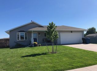 407 E 10th St, Kearney, NE 68847