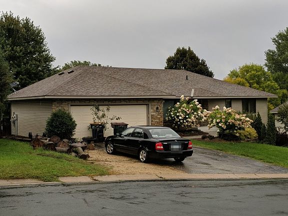 3rd image of 5611 Upper 183rd St W