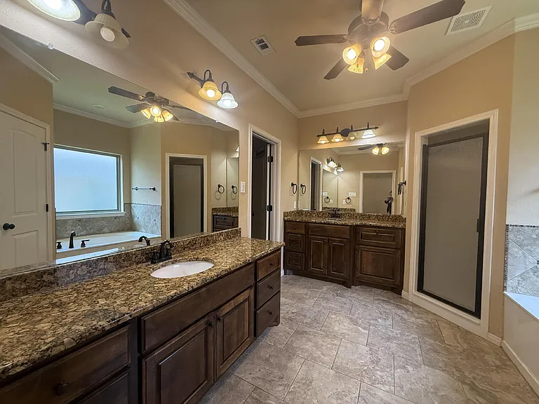 9804 Houston Dr — Photo 16