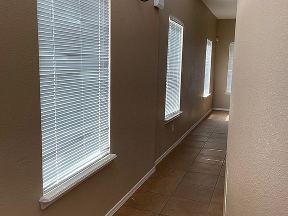 3rd image of 12960 Cozy Cove Ave