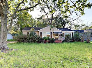 1782 E Lilly Rd, Jacksonville, FL 32207