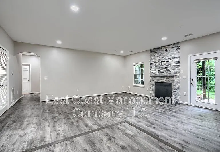921 Bending Branch Way #1 — Photo 7