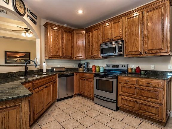 3rd image of 22 Guilford Dr