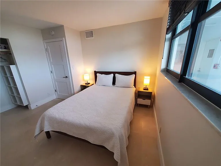 1401 N Riverside Dr #807 — Photo 39