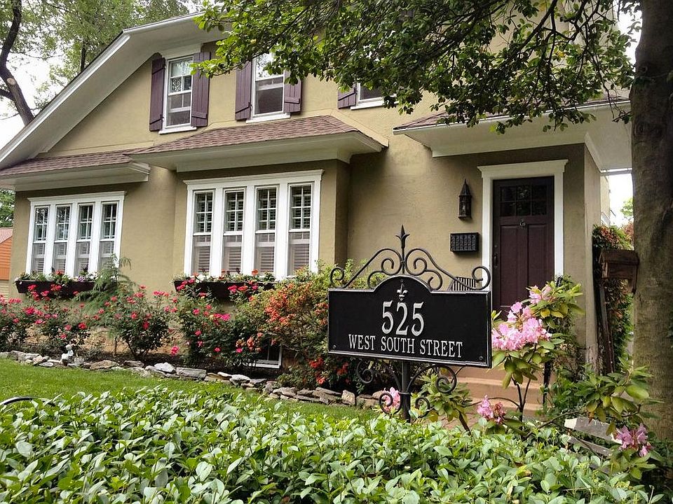 525 Front Exterior