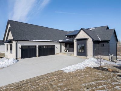 1708 Yale Pkwy, Cedar Falls, IA, 50613