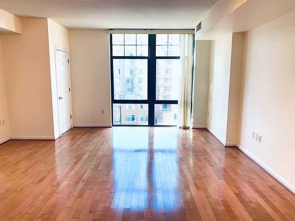 1st image of 1021 Garfield St #644