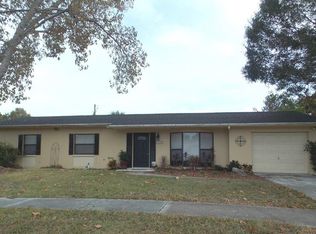 15597 Bedford Cir W, Clearwater, FL 33764