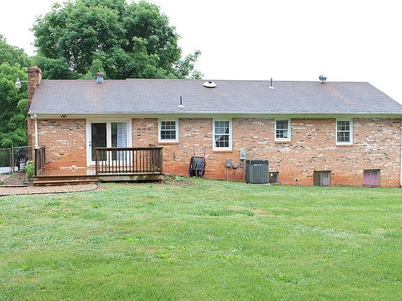 5th image of 238 Shearingham Dr