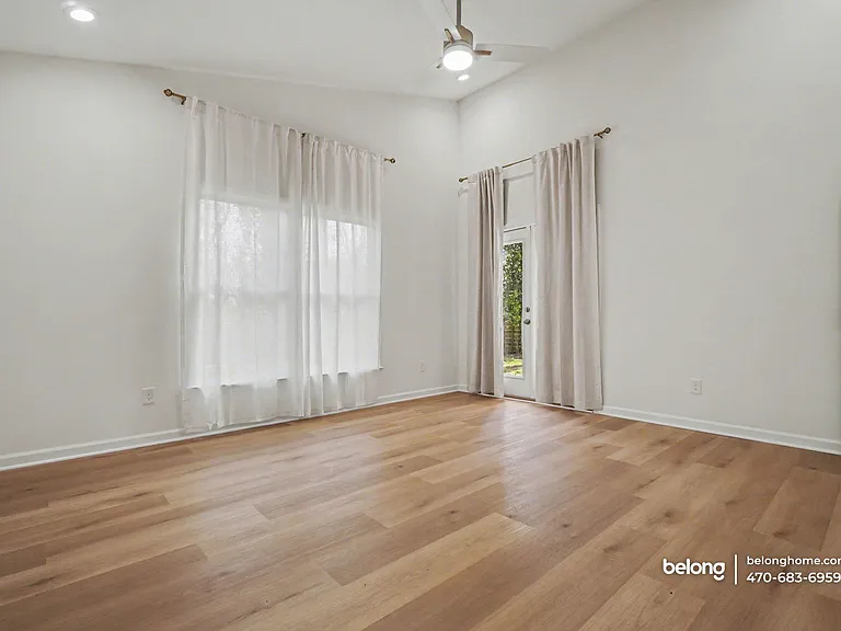 1017 Sparks St SW — Photo 16