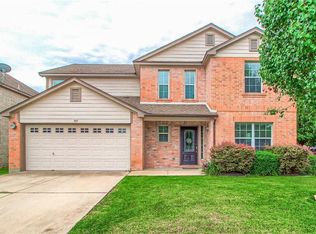 907 Yosemite Trl, Taylor, TX 76574