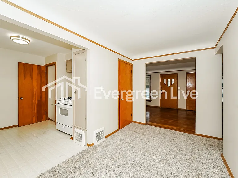 4777 E 93rd St — Photo 5