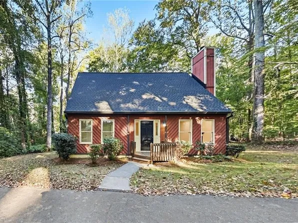 3299 Whitaker Ct, Winston Salem, NC 27106