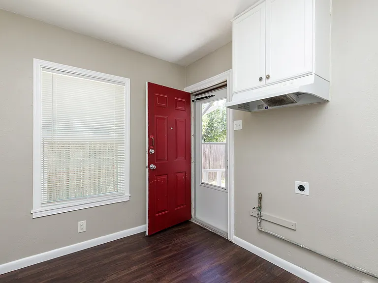 2822 Sarita St — Photo 21