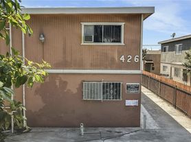 426 E 79th St, Los Angeles, CA