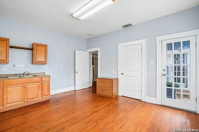 821 E Quincy St — Photo 9