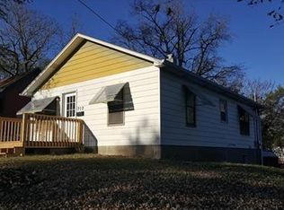 712 Elmwood St, Excelsior Springs, MO 64024